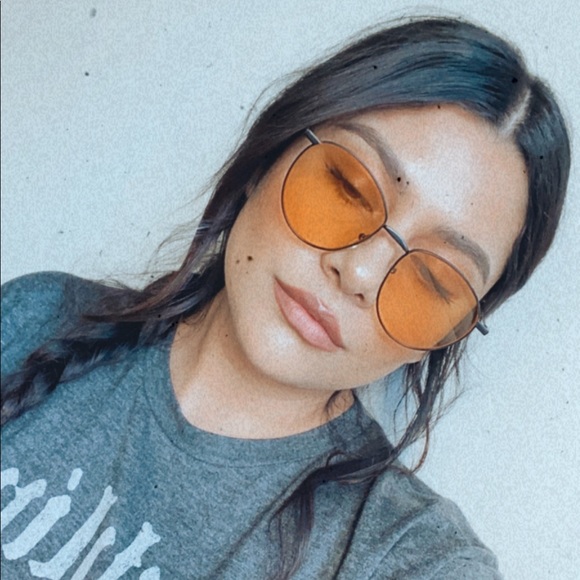 Accessories - LAST ONE! Classic Bella | Sunnies